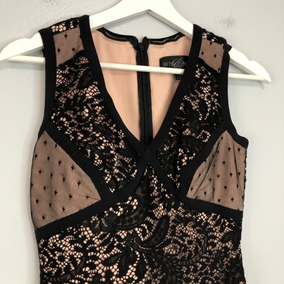 Betsy & Adam Lace Bodycon V Neck Dress Size 2 - Picture 4 of 14